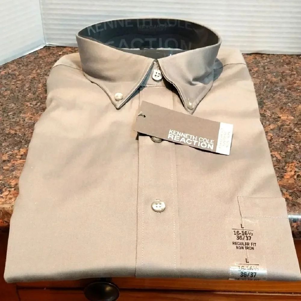 Kenneth Cole Reaction Men's GREY Shirt...SIZE 16.5/ 36-37...New